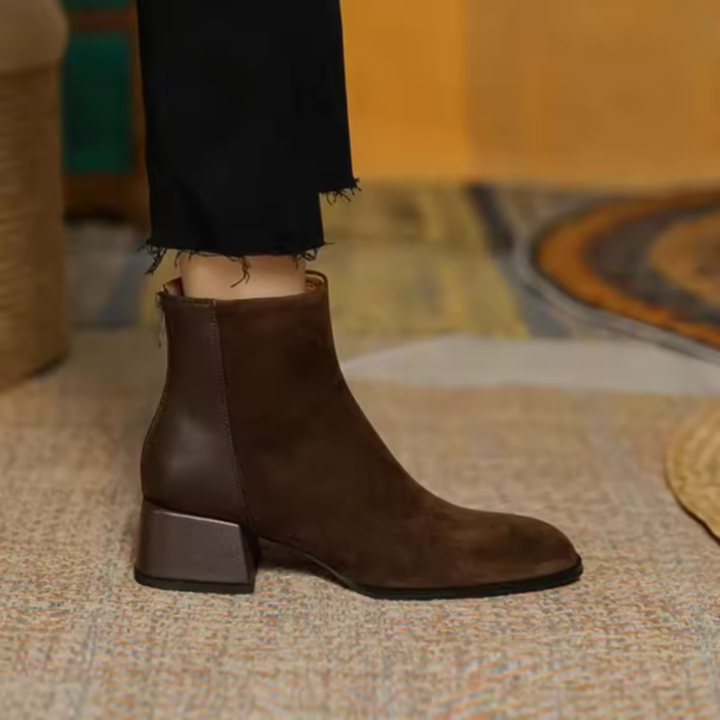 Viola | Stivaletti in Suede con Tacco Medio